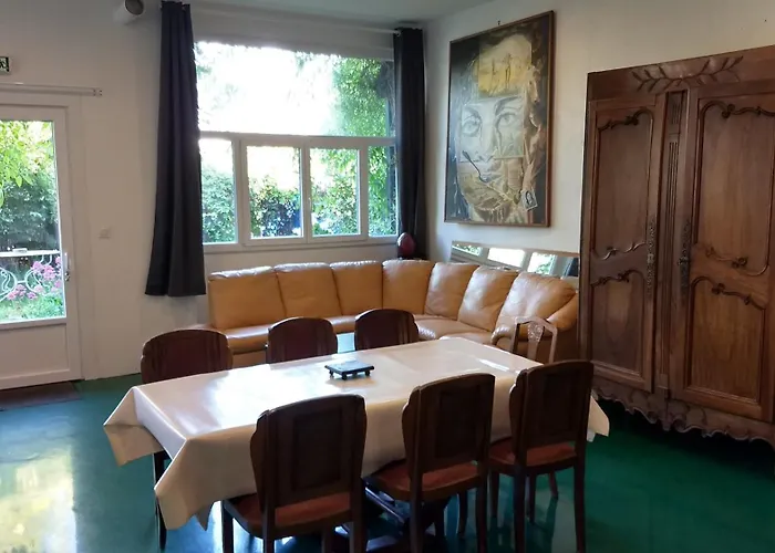 Spacieux Et Original Proche Gare Au Rdc 公寓