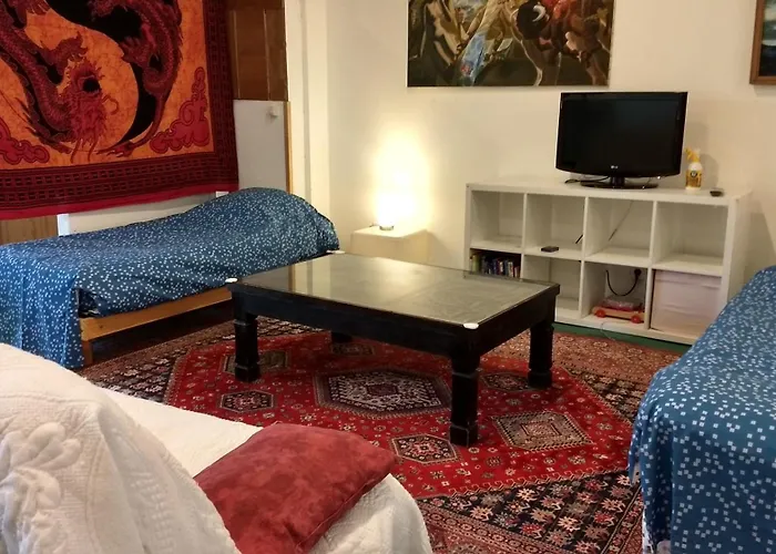 Spacieux Et Original Proche Gare Au Rdc דירה